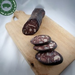 Boudin noir fermier traditionnel. Tranche de boudin, recette ancestrale.